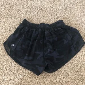 Lululemon black camo shorts active